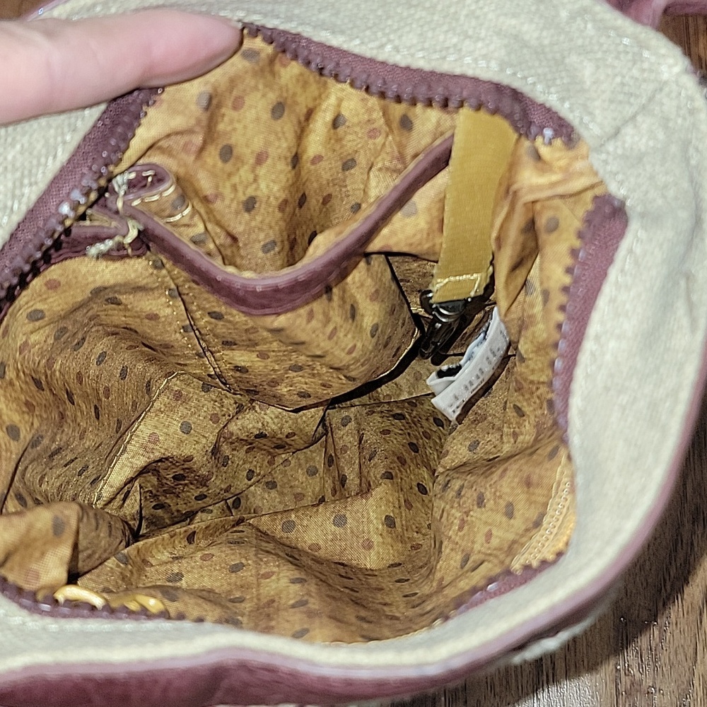 Sherpani Luna Crossbody Bag - Picture 8 of 16